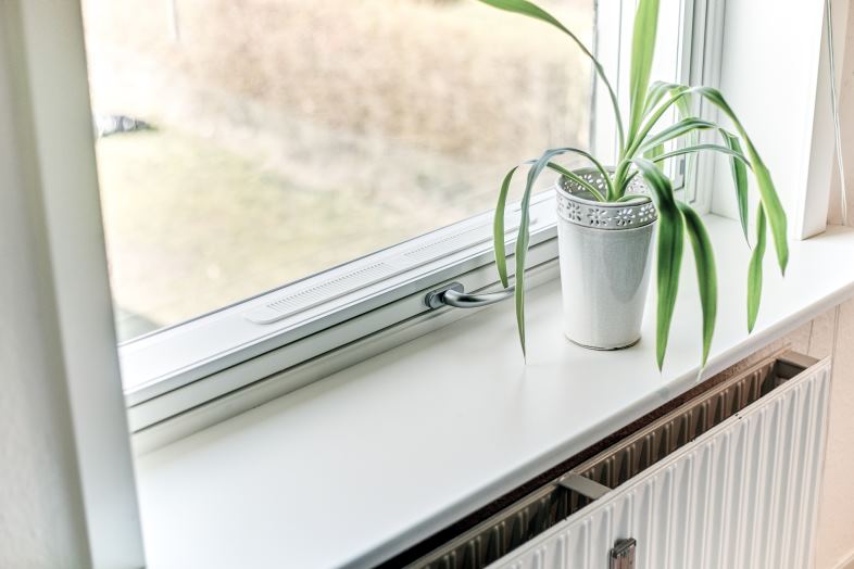 Ved vinduesudskiftning i boligerne monteres et antal Ventilationsvinduer