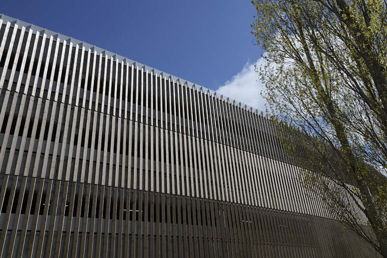 Grundtanken bag Nordisk Profils facadeløsninger er stilrene, enkle og modulære facader
