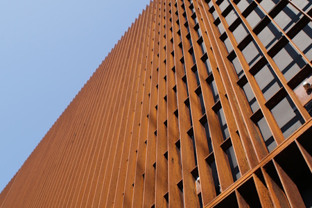 COR-TEN-facaden pryder JK House