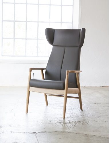 Ny designstol med kompromisløs komfort fra Farstrup Furniture og Ole Tornøe Olesen 