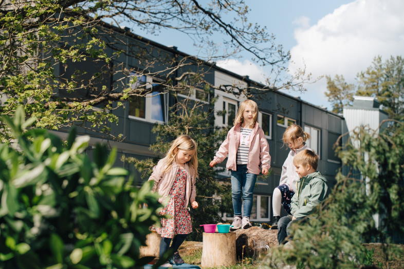 Hos Adapteo oplever vi øget efterspørgsel på fleksible skolebygninge