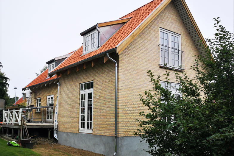 Sips Nordic leverer præfabrikerede kviste på mål til nybyg, renovering og restaurering.