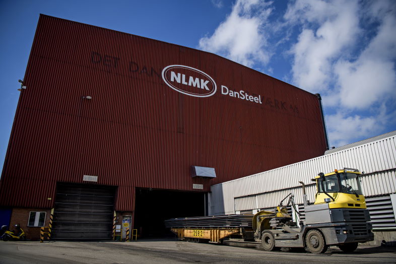 NLMK DanSteel i Frederiksværk er inde i en rivende udvikling, hvor produktionen bliver løbende udbygget og effektiviseret.