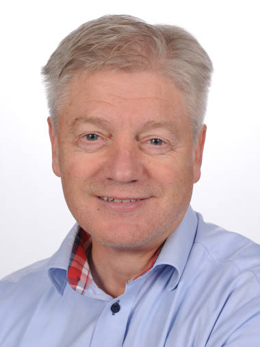 Adm. Direktør Peter L. Clausen 