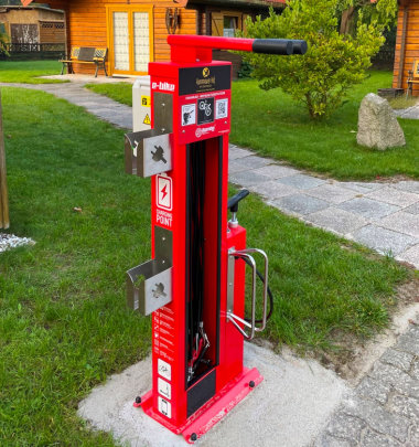 På E-BIKE versionerne PRS servicestationerne WAVE-AirX. WAVE-Grand 