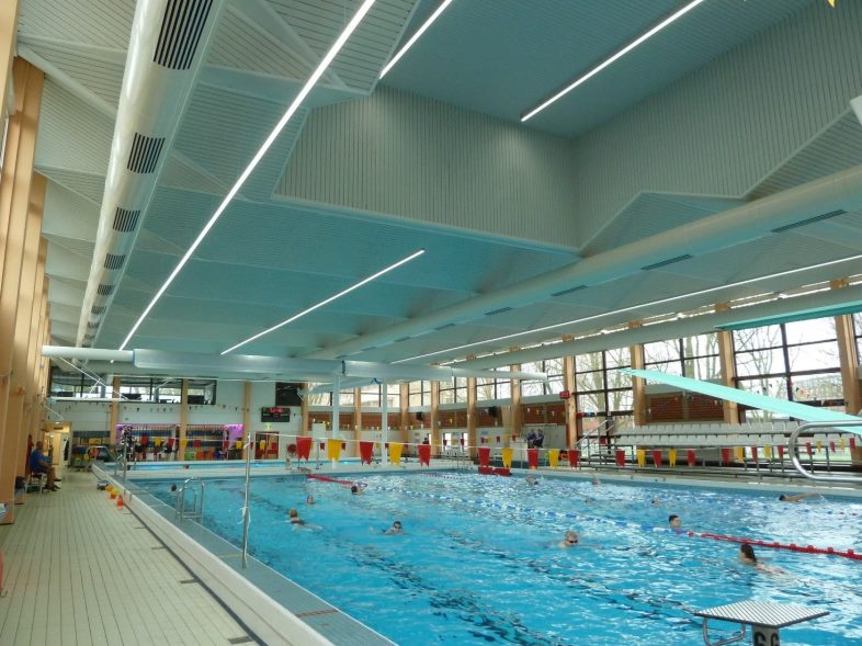 Newtek - LED armaturer til svømmehaller og vandlande 
