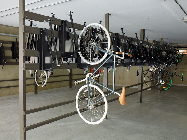 Nye løsninger fra NEWTEK til cykelparkeringskældre med små dimensioner 