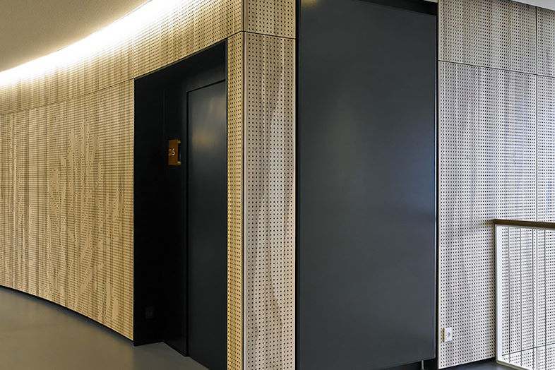 P5 Vertikal er alle lavet med 2 mm tyk frontplade med den karakteristiske Hudevad-kant