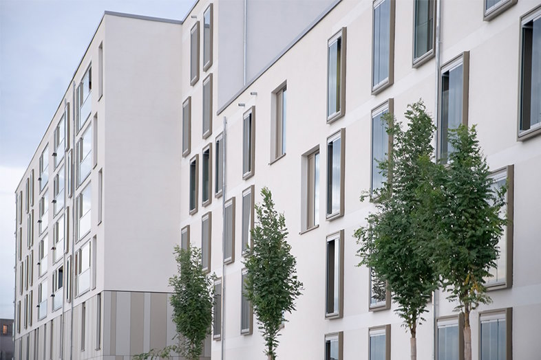 Arkitektfirmaet Felix + Jonas Architekten fandt kreative løsninger til at opfylde de høje krav til lydisolering