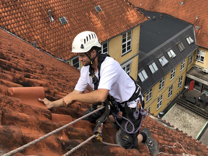 Hos Sky-Work gør vi det let at tage ansvar. Hurtigt