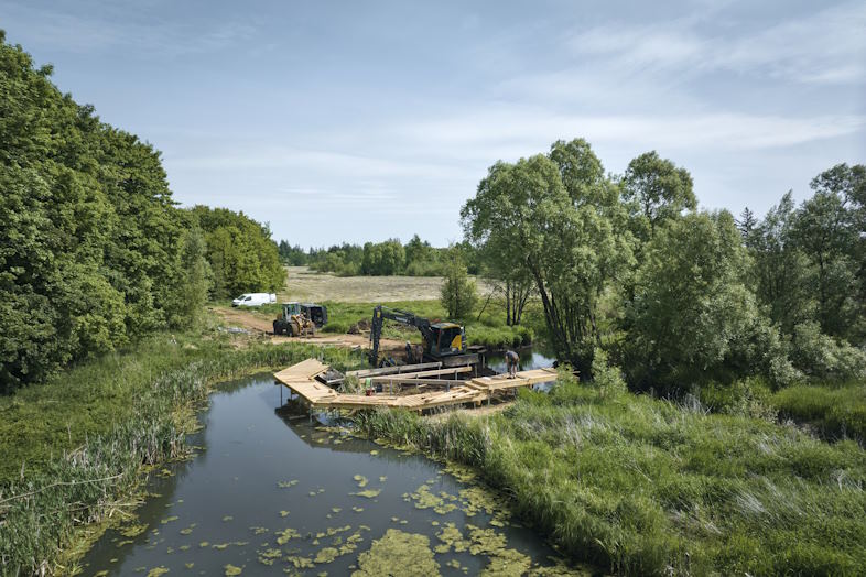 GeoPile har leveret og monteret pæle til fundering af Aabenraa Kommunes boardwalk-projekt Ålandet