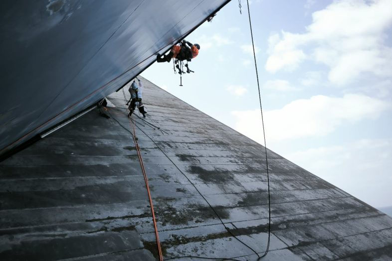 Altrad Services er certificeret medlem af IRATA – Industrial Rope Access Trade Association