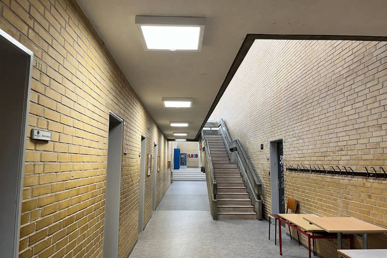 Da Næstved Kommune ønskede et bedre lysmiljø på Ellebækskolen, valgte de green light som samarbejdspartner