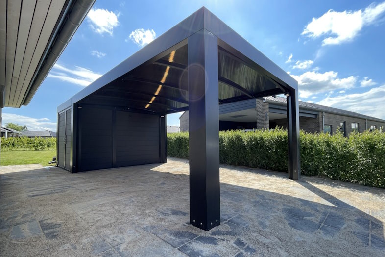 Moderne carporte i stål til efteråret