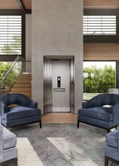 Vores EOX elevator findes i størrelsesorden 450 kg – 1600 kg og kan klare en løftehøjde på op til 75 meter