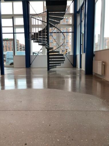 Forlæng betonens levetid med betonforsegler 