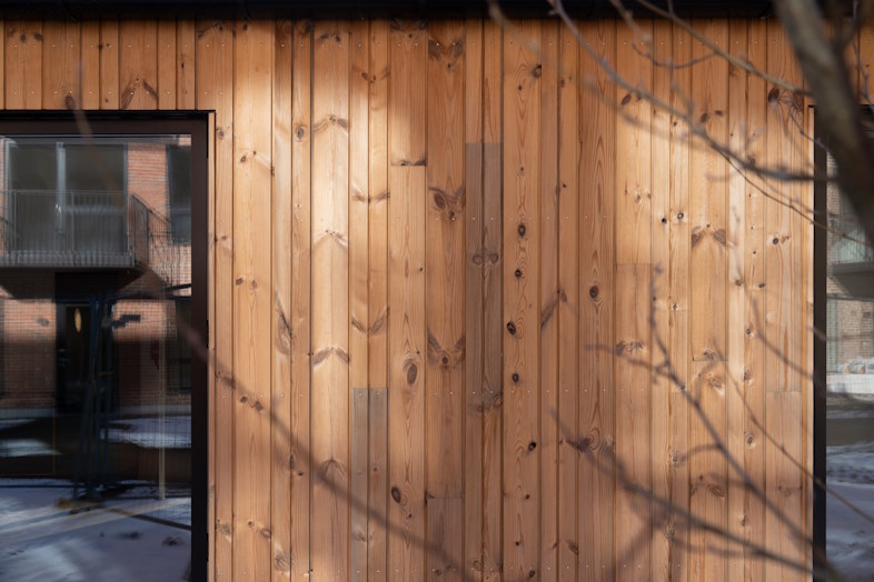 Protræ A/S og a:gain: Fra off-cuts til bæredygtig facadebeklædning med Bronsø