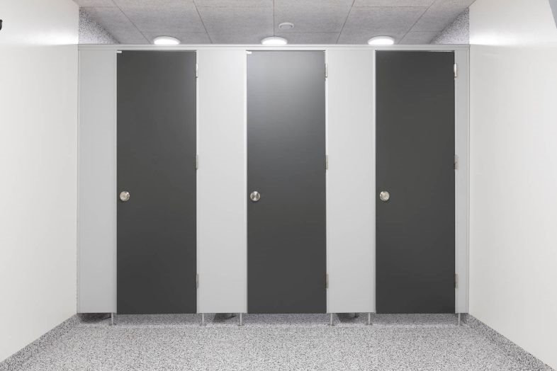 SOLENA-serien er fremstillet af 100% genbrugstræ