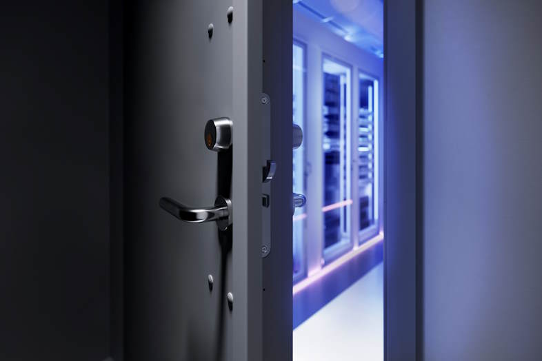 Dør med højsikring og brandmostand til erhverv og offentlige miljøer