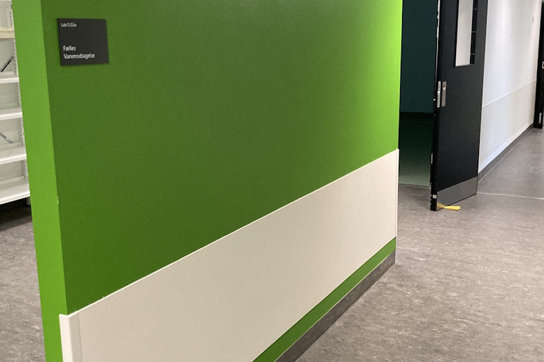 Fenderlister fra Pawling fås i 70 standardfarver til vinyl