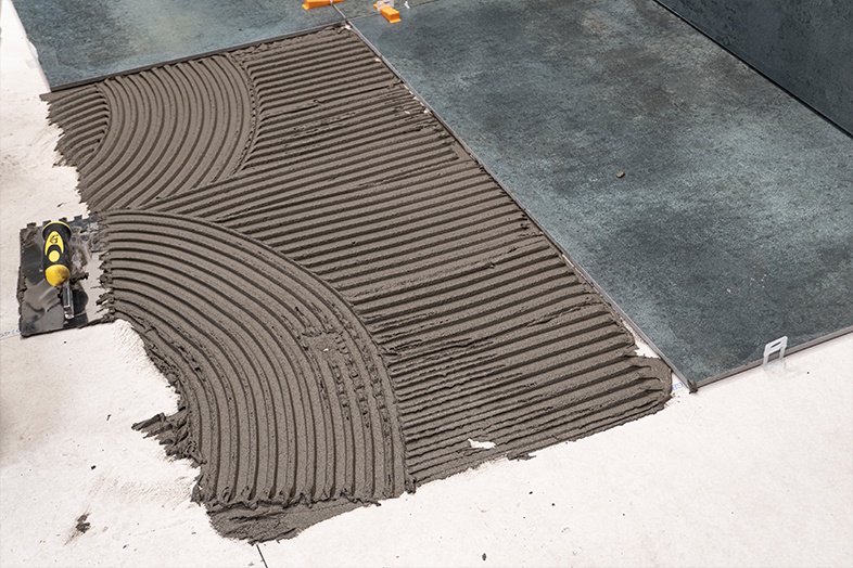 LIP Multi Fliseklæb er et populært valg, når der skal lægges fliser – både inde og ude. 