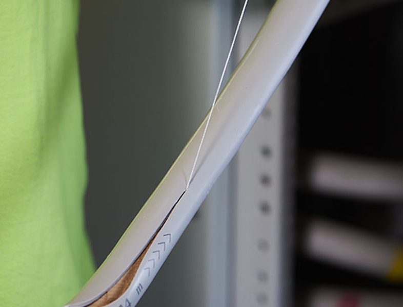 Afisoler kabler på ingen tid - uden skader på hænder eller kabler