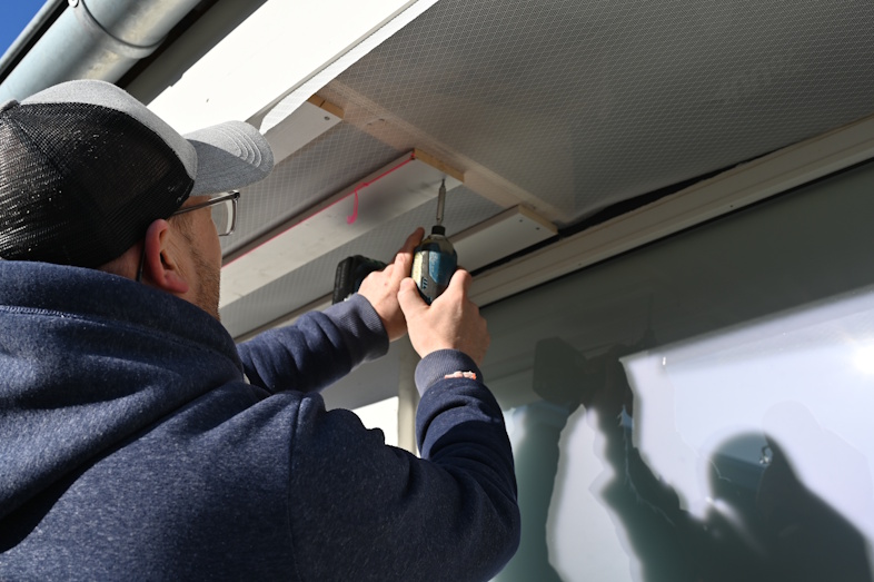 Vores snefangsrør er udviklet med henblik på at mindske risikoen for, at fygesne trænger ind i udluftningsspalter