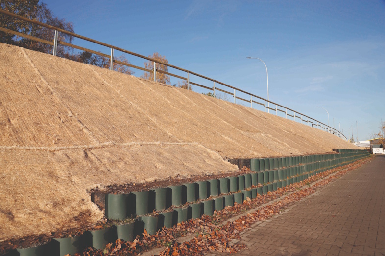 SoilWeb® geoceller anvendes til anlæg af alt fra veje og pladser til skråninger og grønne anlæg. 