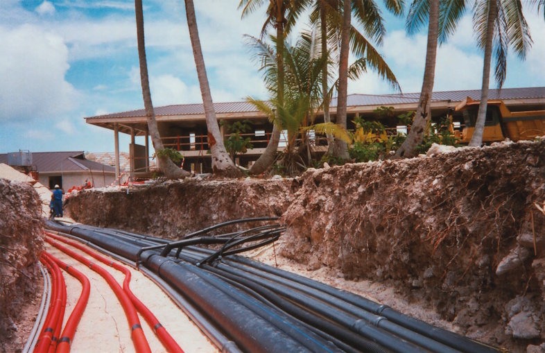 Med COOLMANT er der et stift, isoleret køle- og koldtvandsrørsystem med PE-mediumrør til rådighed, 