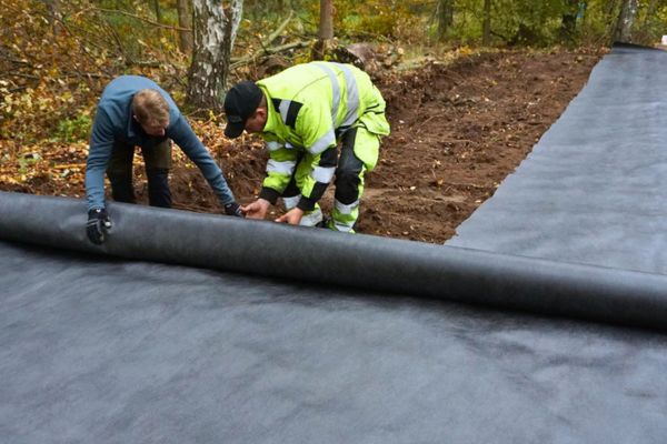Bekæmp invasiv vegetation med Plantex® Platinium
