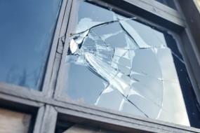 Beskyt det, der betyder noget for dig, med beskyttelses- og sikkerhedsfilm til vinduer fra 3M™