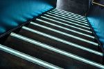 Bløde fodlister og trappeforkanter med lys