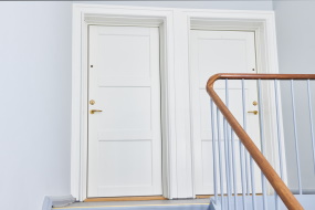 Boligforening går all in på klimadøre til glæde for beboerne