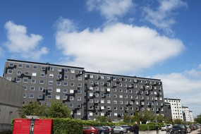 Boligselskabet Sjælland udfordrer Steni Danmark til genbrug af eksisterende facadeplader