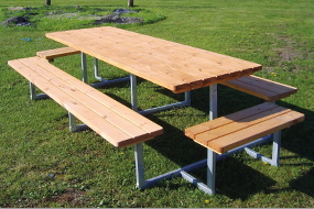 Det her er ikke bare borde og bænke. Det er robuste udendørs områder