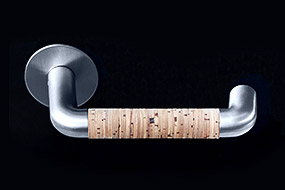 Dørgreb i stål og birkebark - Randi-Line®️ Design Nordic