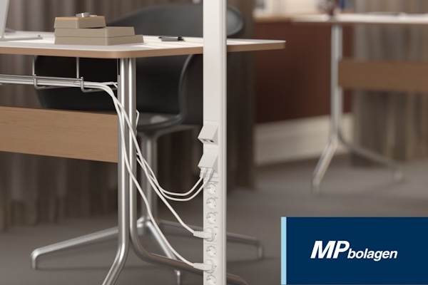 FLEX serien skaber rene og stilfulde kontorer uden kabelrod