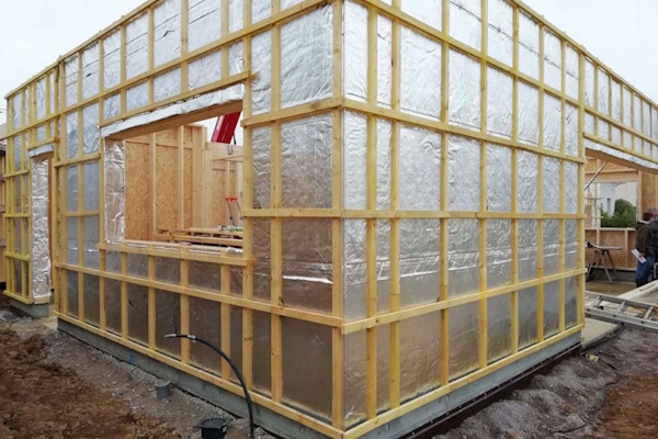 Indkapsling kan øge effekten af ældre isolering så man undgår omfattende udskiftning i renovering