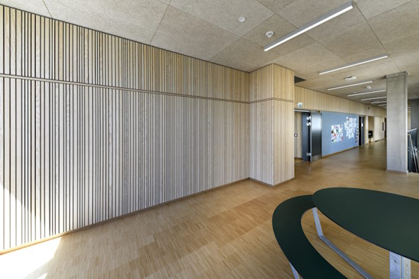 Inventar og akustikløsning er bygget specielt til rummet