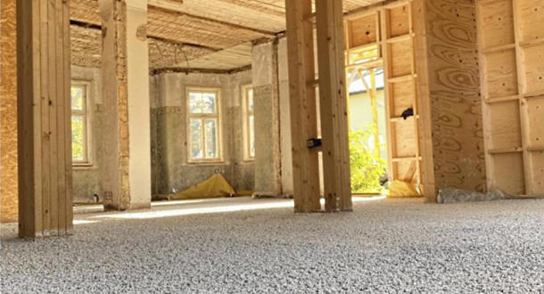 Isolering af genbrugt flamingo reducerer støj og øger komforten