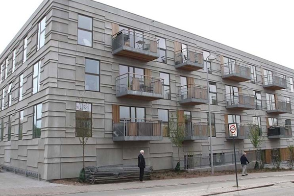 Kanalboligerne, Lyngby