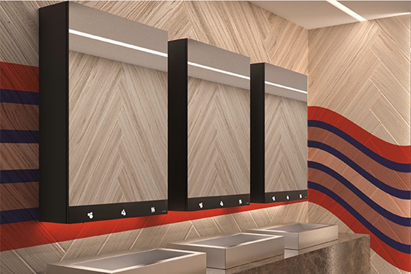 LILLE SPEJL PÅ VÆGGEN DER...