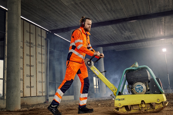 Maksimal komfort & bevægelighed – nye arbejdsbukser i 4-vejs-stræk