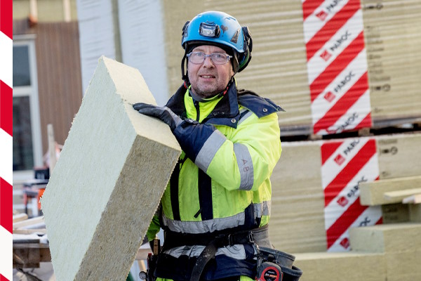 Nye skruer og fleksibelt system til hurtig facadeopsætning