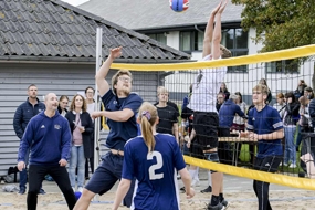 NYT AKTIVITETSOMRÅDE MED BEACHVOLLEY OG CROSSFIT