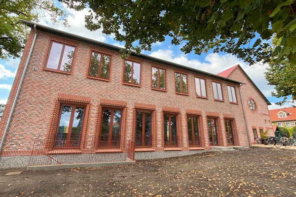 Opførelse af undervisningsfaciliteter til hospital