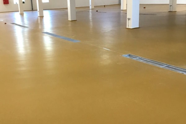 Rekordmåned for gulvspecialist