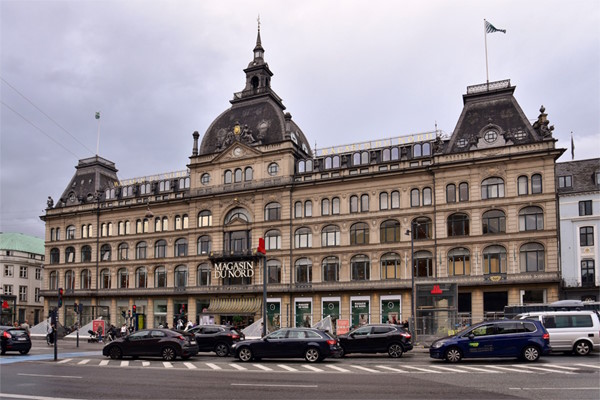 Specialtilpasset fedtudskiller til Magasin i København