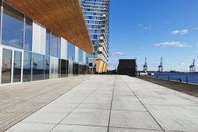 Store rustikke betonfliser til Bjarke Ingels-projekt