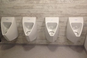 Vandfri urinaler og hybrid-urinaler
